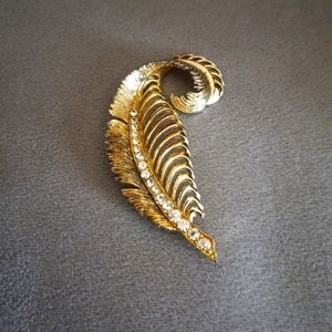 Gold Leaf Brooch